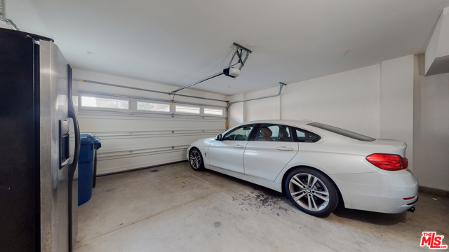 2 Bed Home for Sale in Van Nuys, California