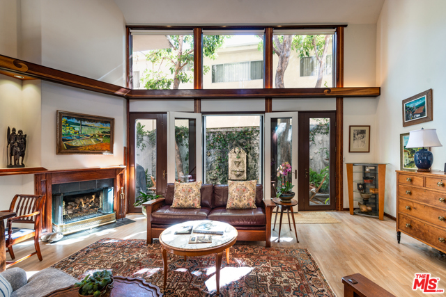 2 Bed Home for Sale in Santa Monica, California