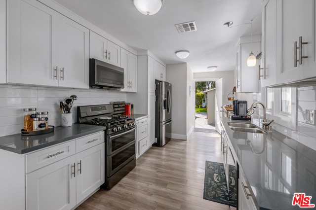 3 Bed Home for Sale in Los Angeles, California