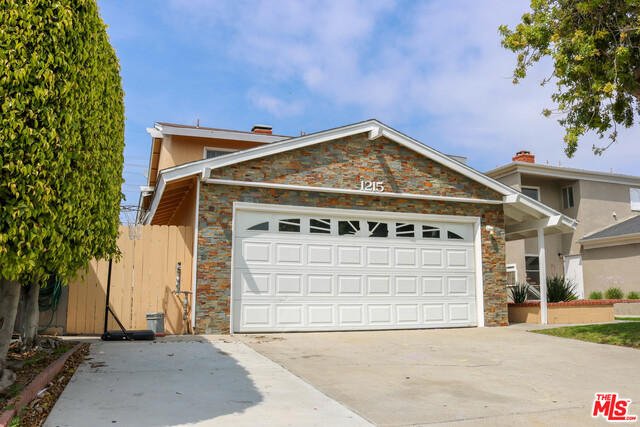 1215 AMETHYST Street, Redondo Beach, California 90277, ,Residential Income,Sold,AMETHYST,18329800