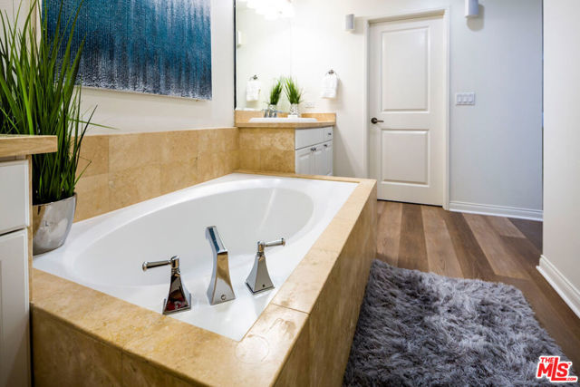 2 Bed Home for Sale in Playa Vista, California