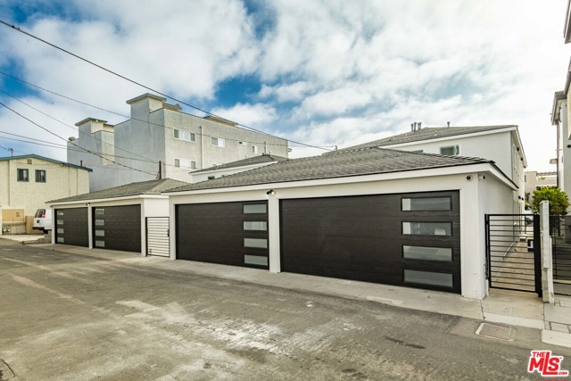 420 Hermosa Avenue, Hermosa Beach, California 90254, ,Residential Income,Sold,Hermosa,20617814