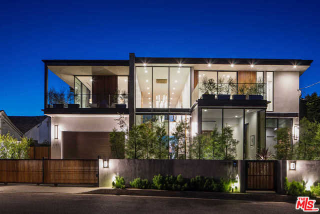 5 Bed Home for Sale in Los Angeles, California