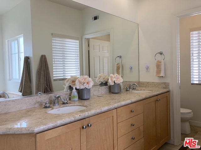 3 Bed Home for Sale in Los Angeles, California