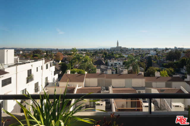 2 Bed Home for Sale in Los Angeles, California
