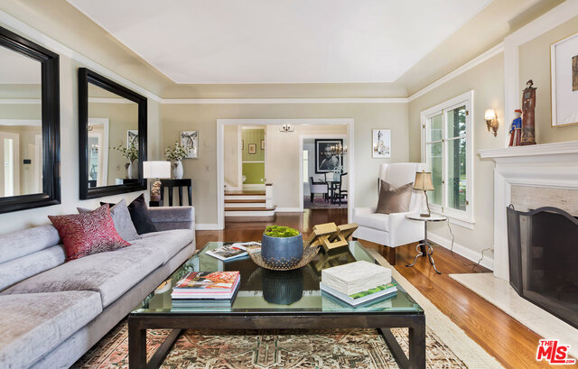 5 Bed Home for Sale in Los Angeles, California