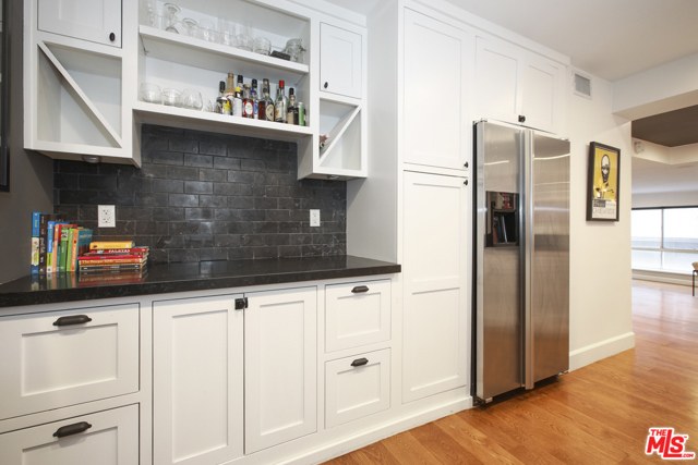 2 Bed Home for Sale in Encino, California