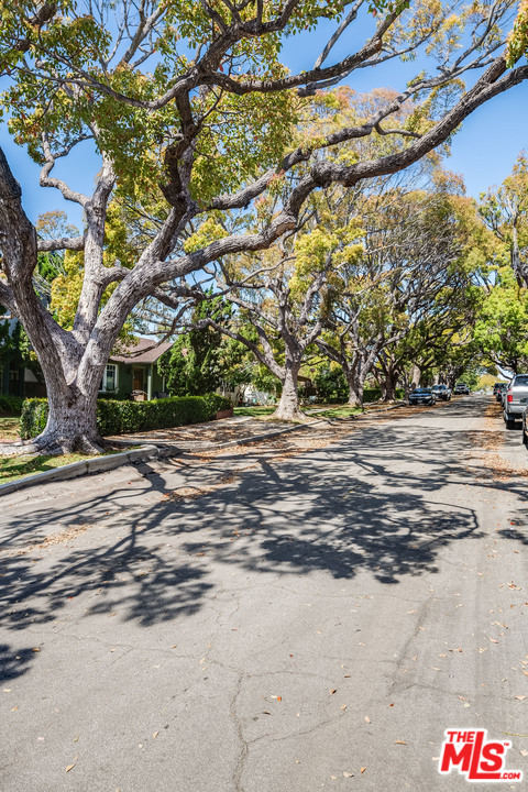 2 Bed Home for Sale in El Segundo, California