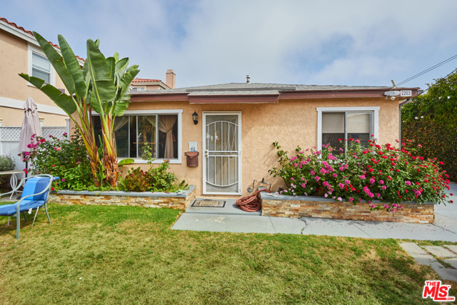 2203 Warfield Avenue, Redondo Beach, California 90278, ,Residential Income,Sold,Warfield,20624850