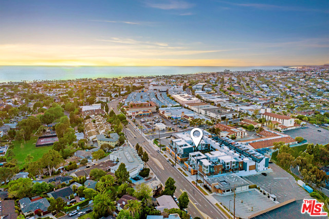 1920 Pacific Coast Highway, Redondo Beach, California 90277, 2 Bedrooms Bedrooms, ,2 BathroomsBathrooms,Residential,Sold,Pacific Coast Highway,20571704