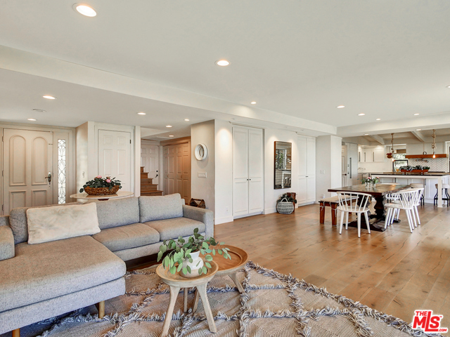 Family Room wi Ocean Views