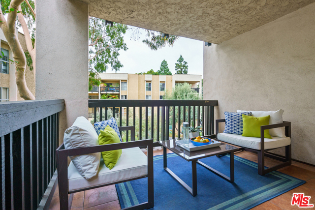 2 Bed Home for Sale in Culver City, California