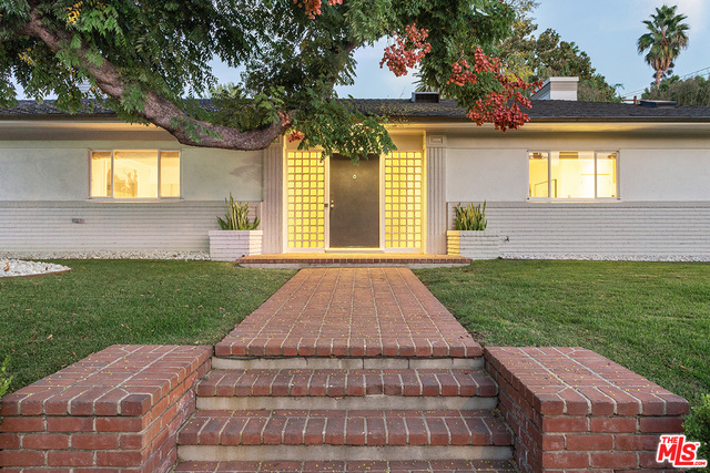 4 Bed Home for Sale in Los Angeles, California