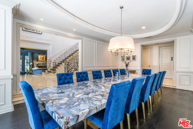 7 Bed Home for Sale in Beverly Hills, California