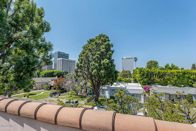 5 Bed Home for Sale in Sherman Oaks, California
