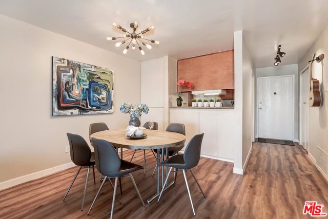 1 Bed Home for Sale in Los Angeles, California