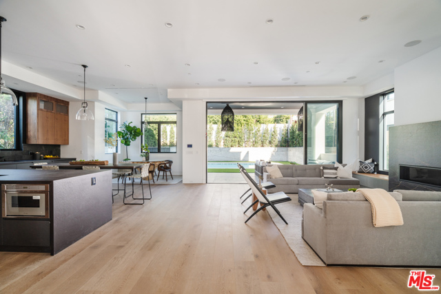 5 Bed Home for Sale in Pacific Palisades, California