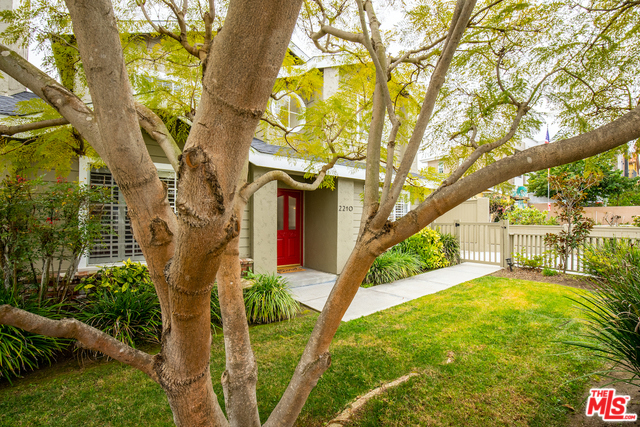 2210 HARRIMAN Lane, Redondo Beach, California 90278, 4 Bedrooms Bedrooms, ,2 BathroomsBathrooms,Residential,Sold,HARRIMAN,20544094
