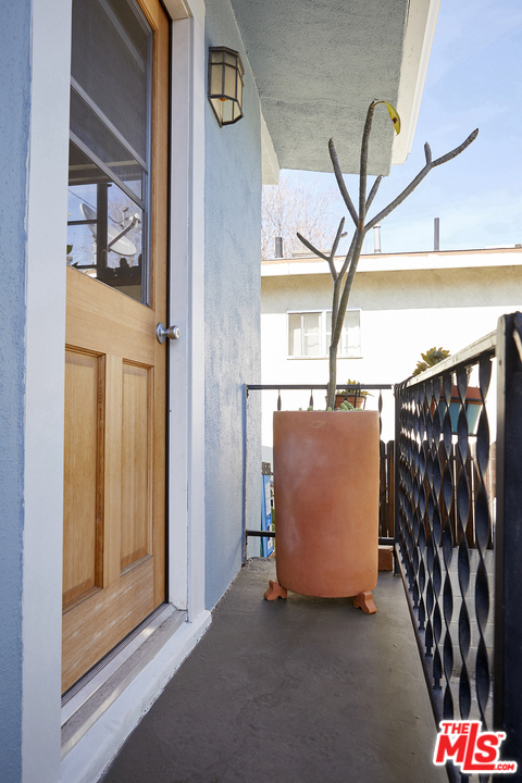 2 Bed Home for Sale in Los Angeles, California