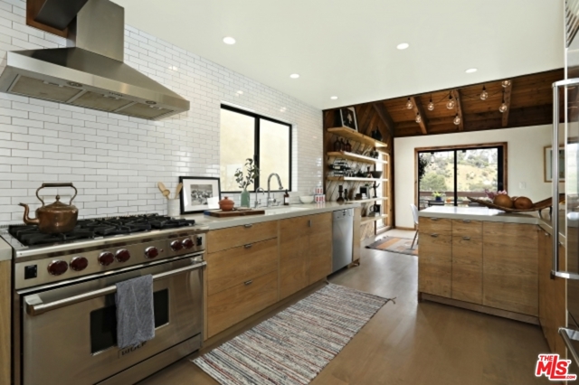 5 Bed Home for Sale in Los Angeles, California