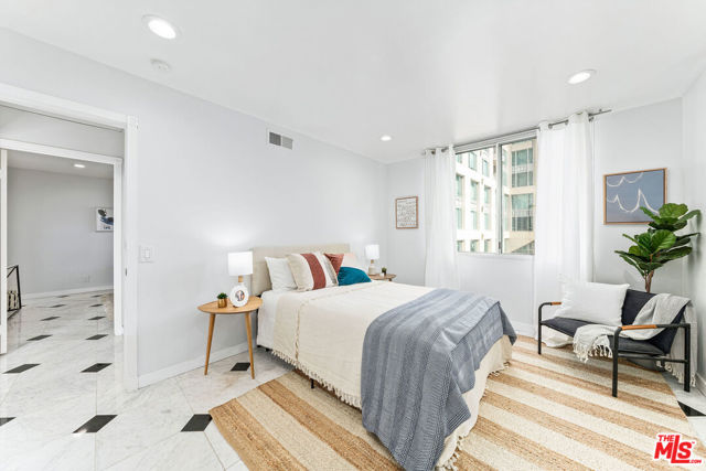 2 Bed Home for Sale in Los Angeles, California