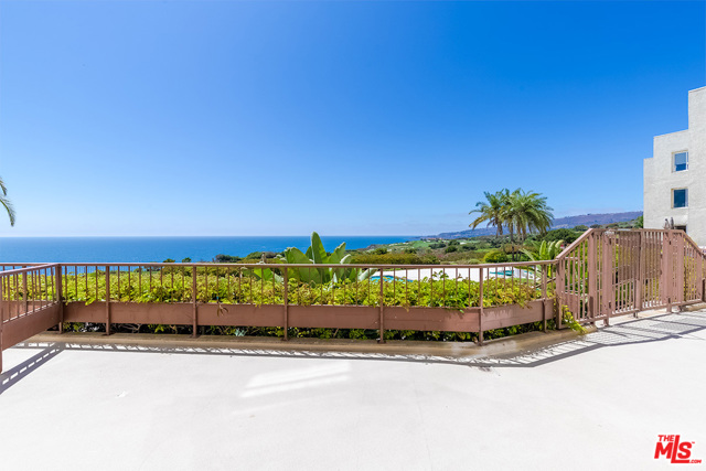 3200 La Rotonda Drive, Rancho Palos Verdes, California 90275, 2 Bedrooms Bedrooms, ,2 BathroomsBathrooms,Residential,Sold,La Rotonda,20657170