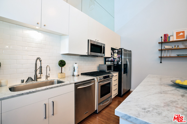 2 Bed Home for Sale in Los Angeles, California