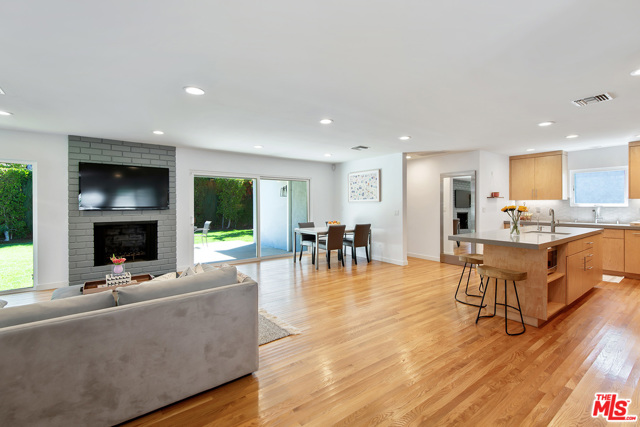 3 Bed Home for Sale in Encino, California