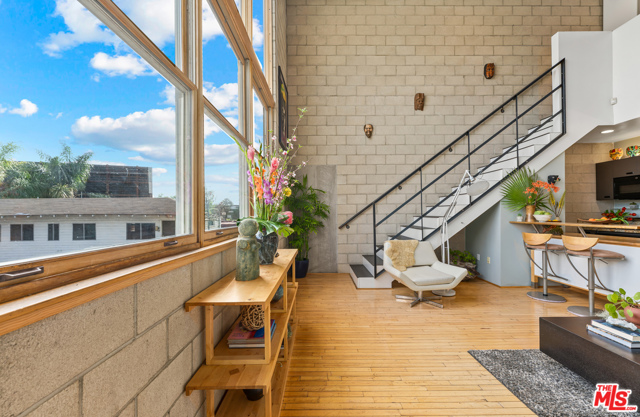 2 Bed Home for Sale in Los Angeles, California