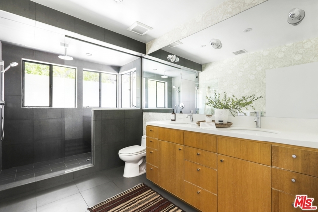 4 Bed Home for Sale in Los Angeles, California