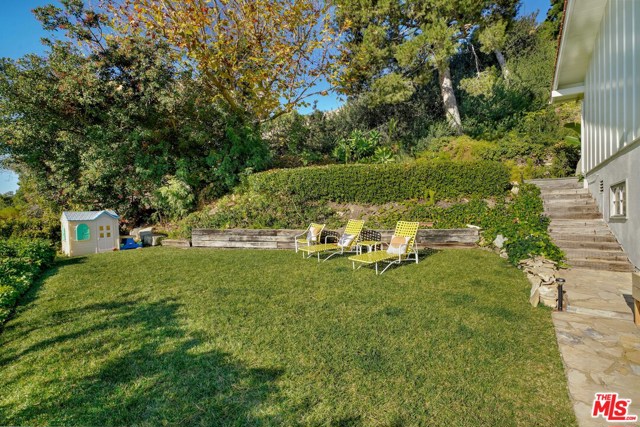 1233 Via Romero, Palos Verdes Estates, California 90274, 4 Bedrooms Bedrooms, ,3 BathroomsBathrooms,Residential,Sold,Via Romero,20671654