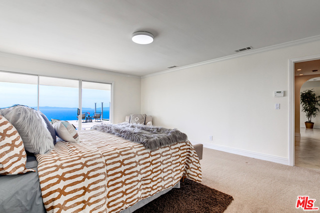 61 OCEANAIRE Drive, Rancho Palos Verdes, California 90275, 3 Bedrooms Bedrooms, ,3 BathroomsBathrooms,Residential,Sold,OCEANAIRE,19451576