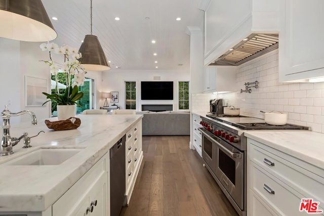 5 Bed Home for Sale in Los Angeles, California