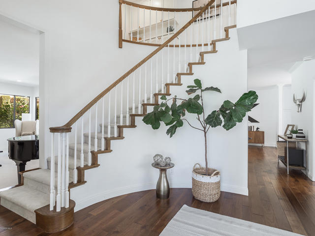5 Bed Home for Sale in Agoura Hills, California