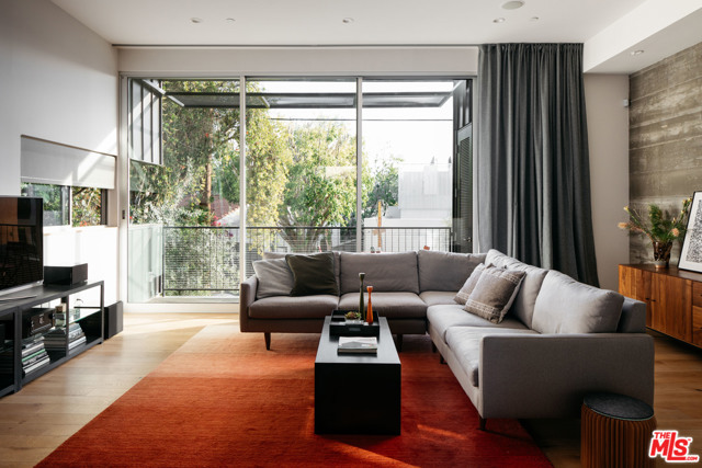3 Bed Home for Sale in Los Angeles, California