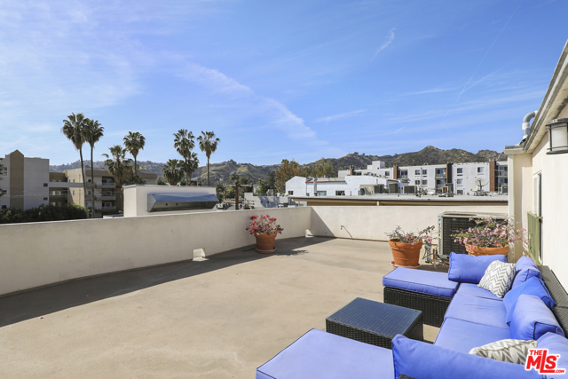 3 Bed Home for Sale in Los Angeles, California
