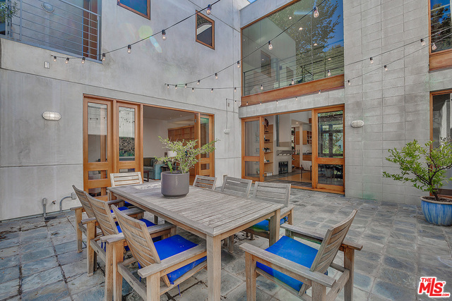 4 Bed Home for Sale in Sherman Oaks, California