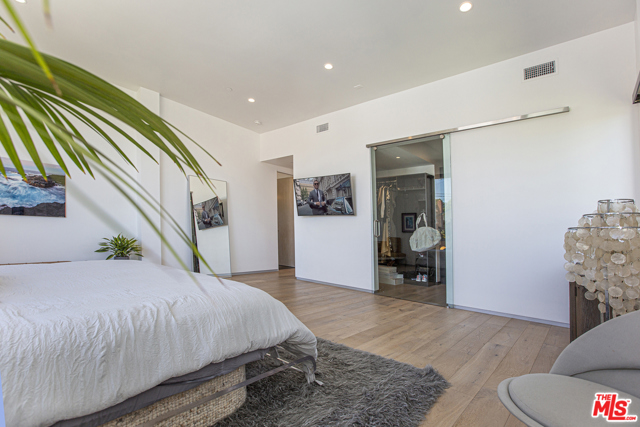 1027 AVENUE A, Redondo Beach, California 90277, 4 Bedrooms Bedrooms, ,5 BathroomsBathrooms,Residential,Sold,AVENUE A,20576054