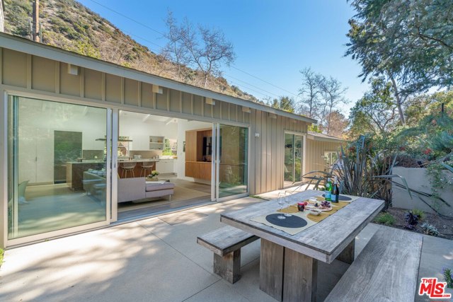 3 Bed Home for Sale in Los Angeles, California