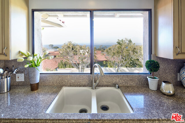 Queens Necklace ocean view as you wash dishes