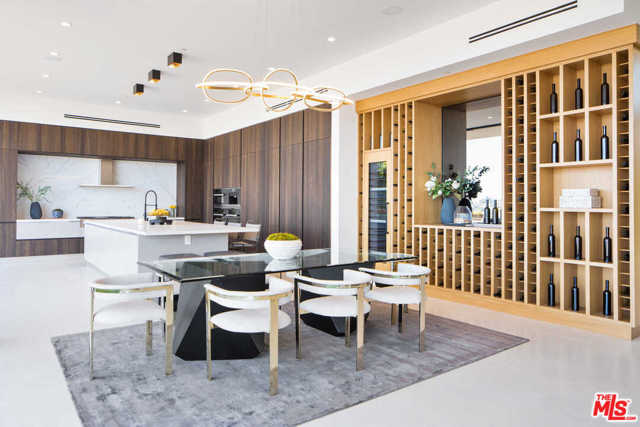 5 Bed Home for Sale in Los Angeles, California