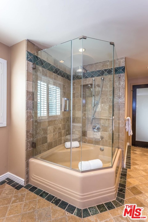 4 Bed Home for Sale in Los Angeles, California