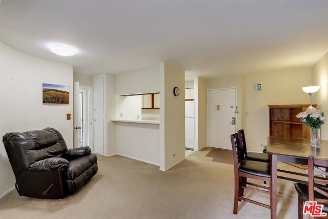 1 Bed Home for Sale in Los Angeles, California
