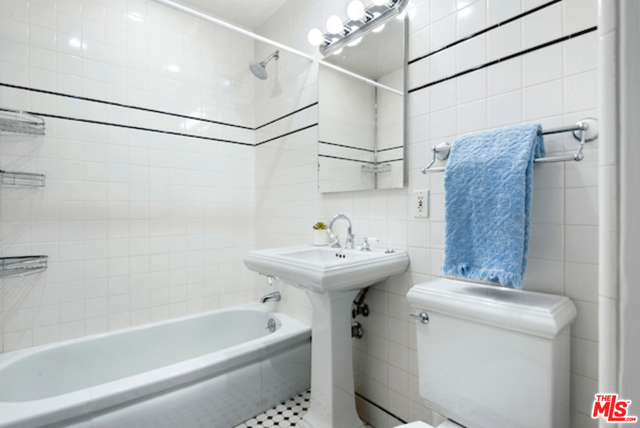 4 Bed Home for Sale in Encino, California