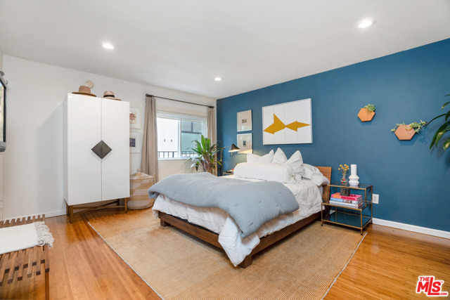 2 Bed Home for Sale in Los Angeles, California