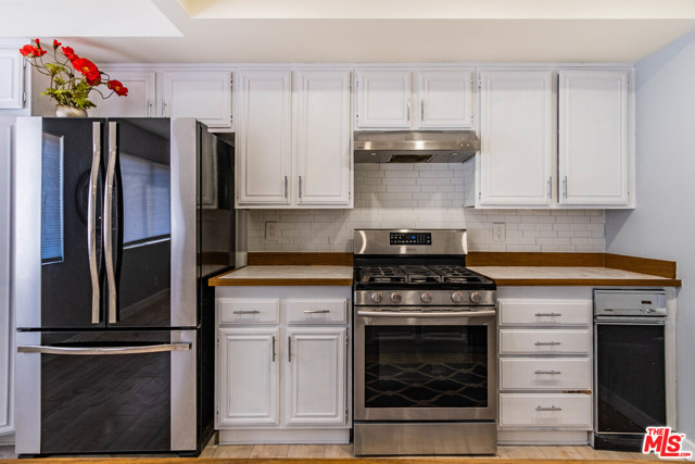 2 Bed Home for Sale in Encino, California