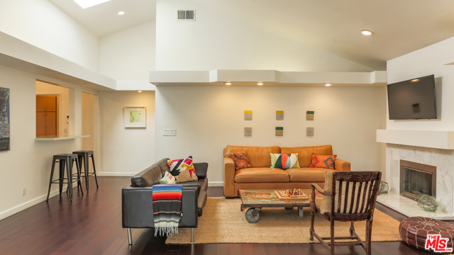 4 Bed Home for Sale in Venice, California