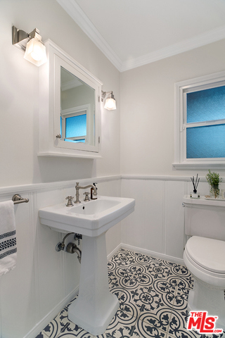 3 Bed Home for Sale in Sherman Oaks, California