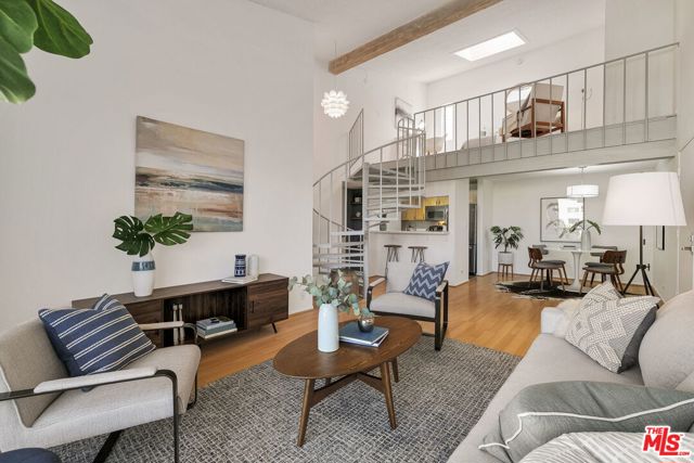 2 Bed Home for Sale in Los Angeles, California