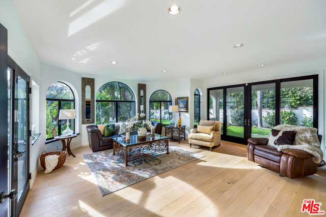 5 Bed Home for Sale in Malibu, California